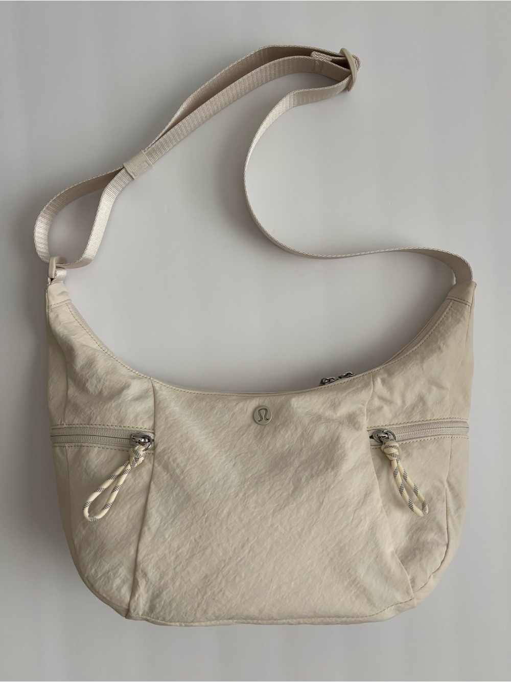 Lululemon Slouchy Sling Bag 6L Crossbody Light Ivory Silver